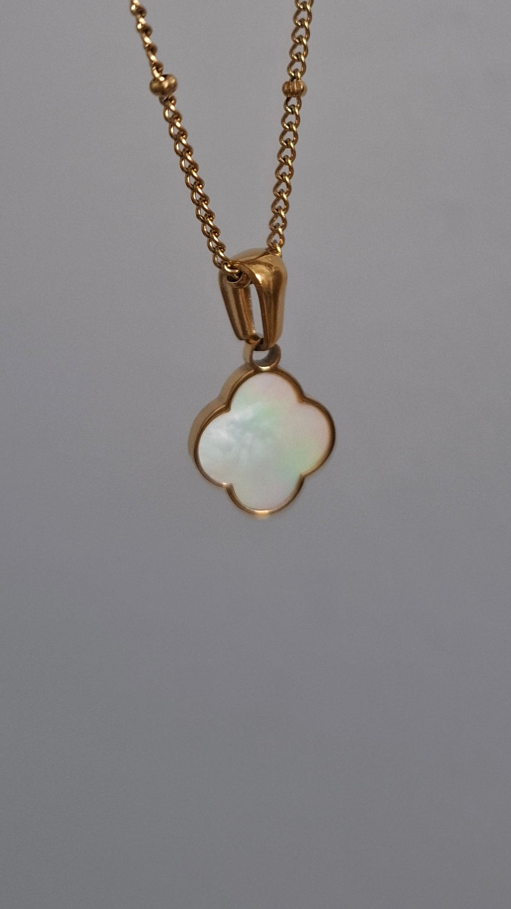 Clover Pearl Effect Necklace