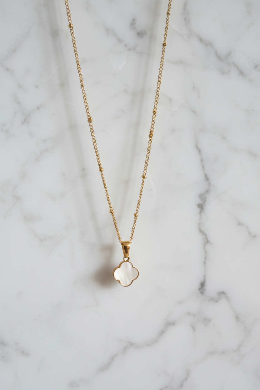 Clover Pearl Effect Necklace