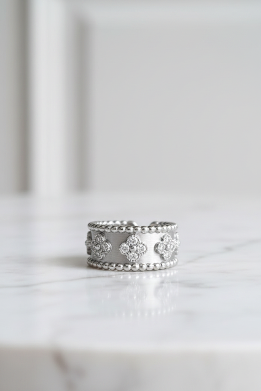 Silver Clover Ring