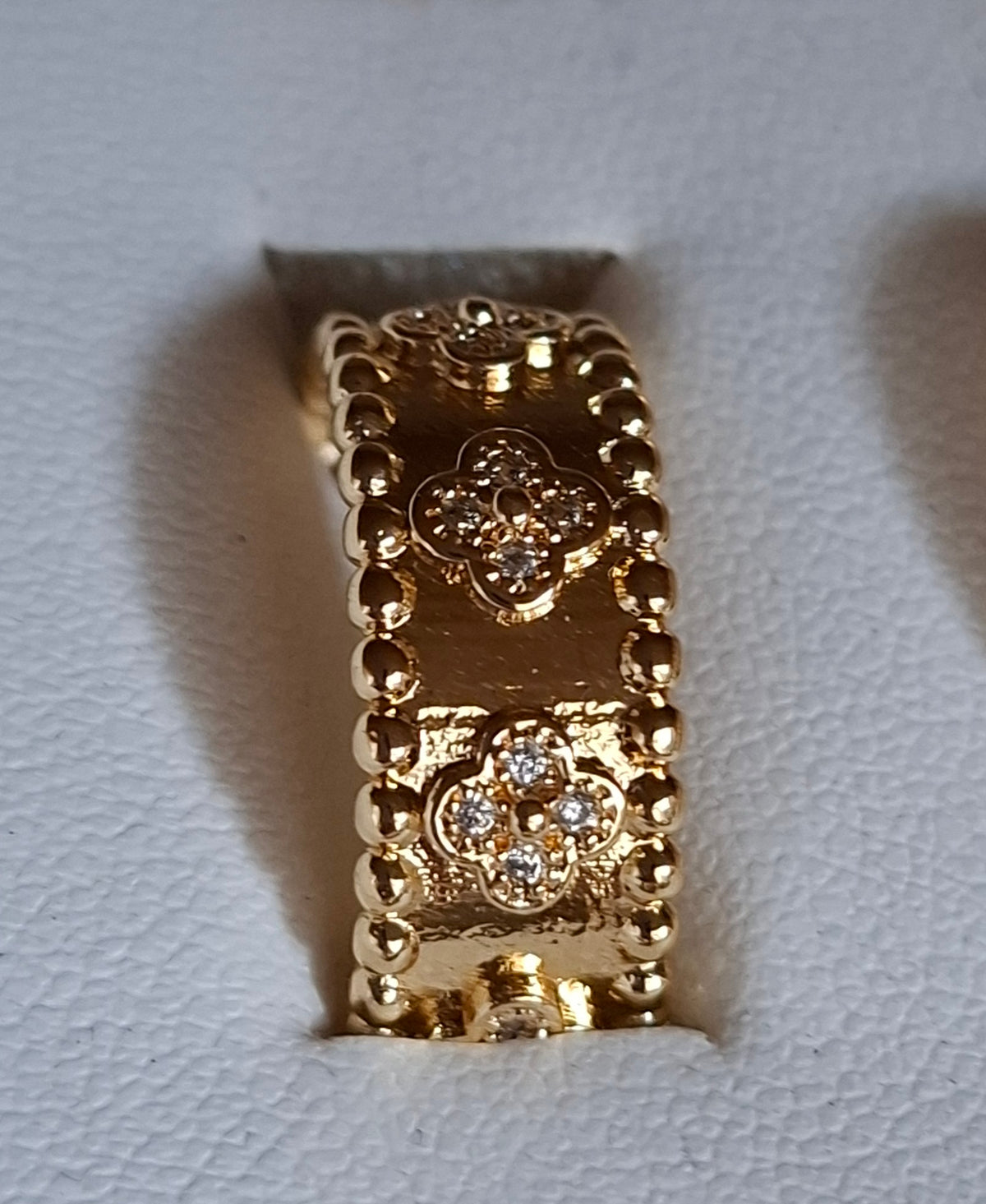 Gold clover adjustable ring