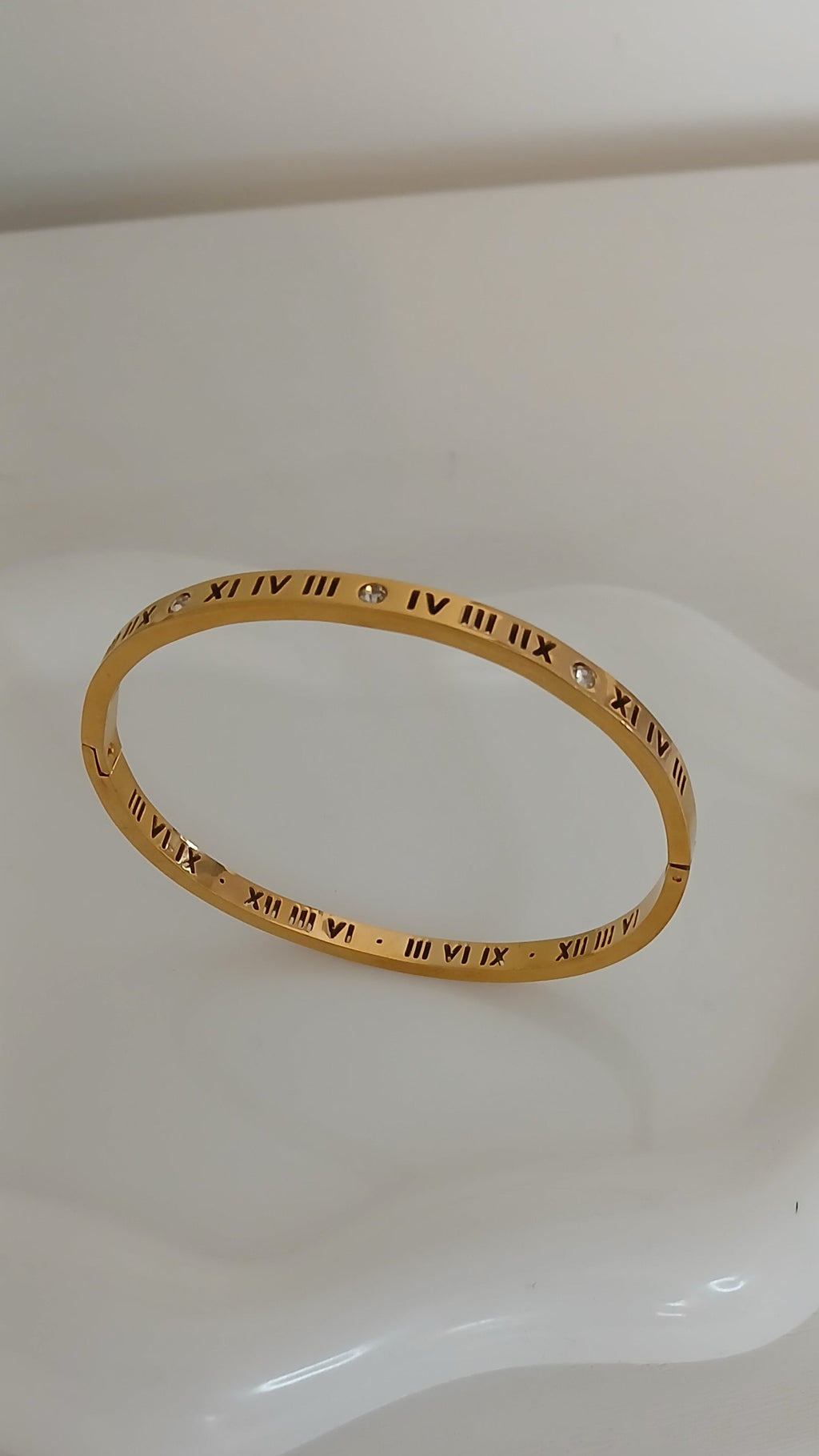 Latin Numerals Diamond Clasp Bangle